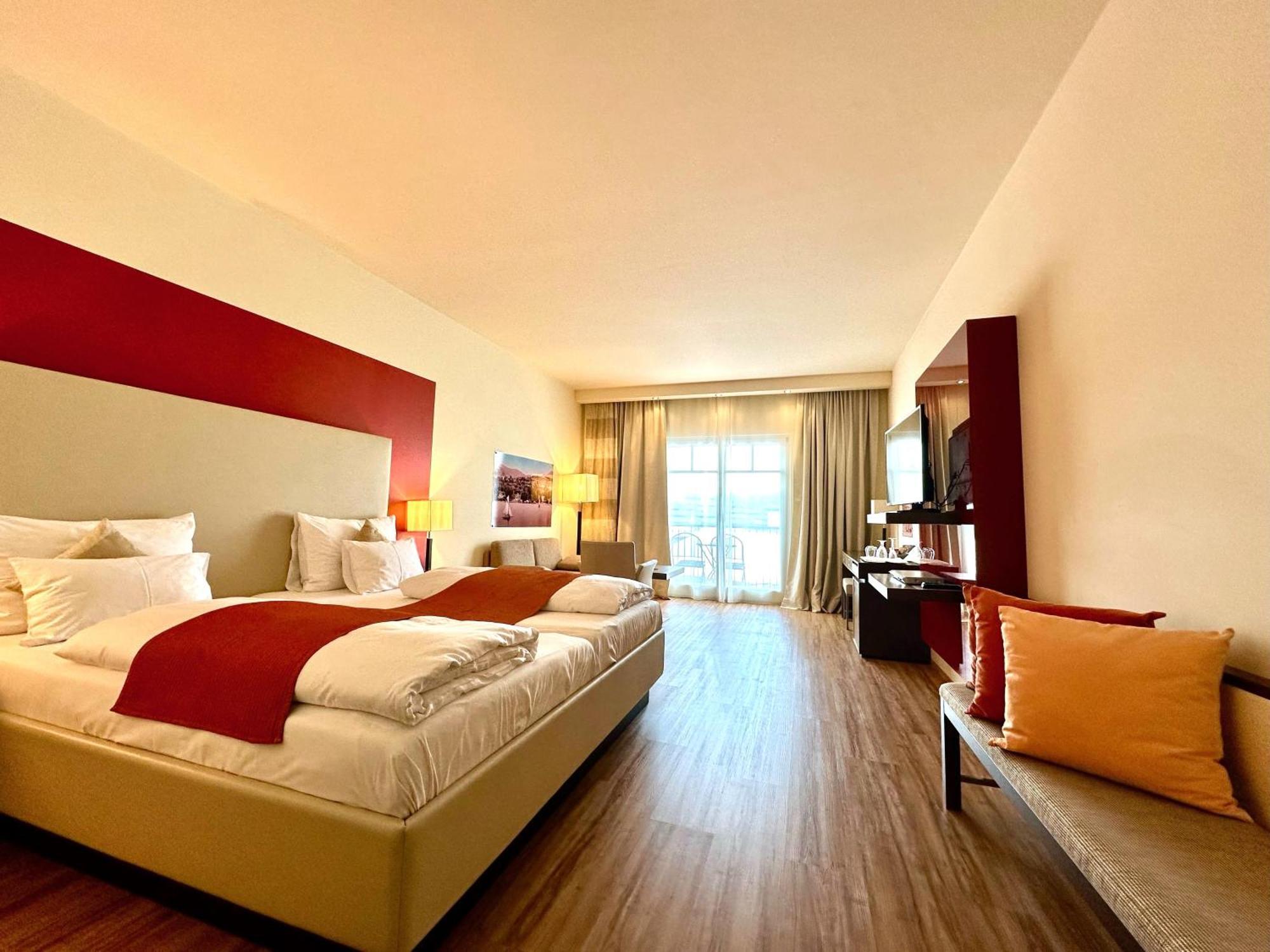 Casinohotel Velden Фельден-ам-Вёртер-Зе Экстерьер фото